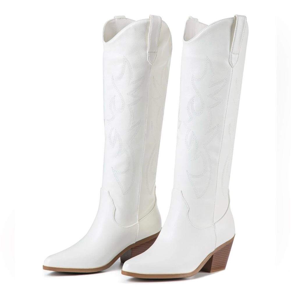 White Knee High Cowboy Boots | Size 6